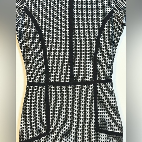 Parker Black and White Geometric Structured Knit Mini Sheath Dress- Small - Picture 5 of 9